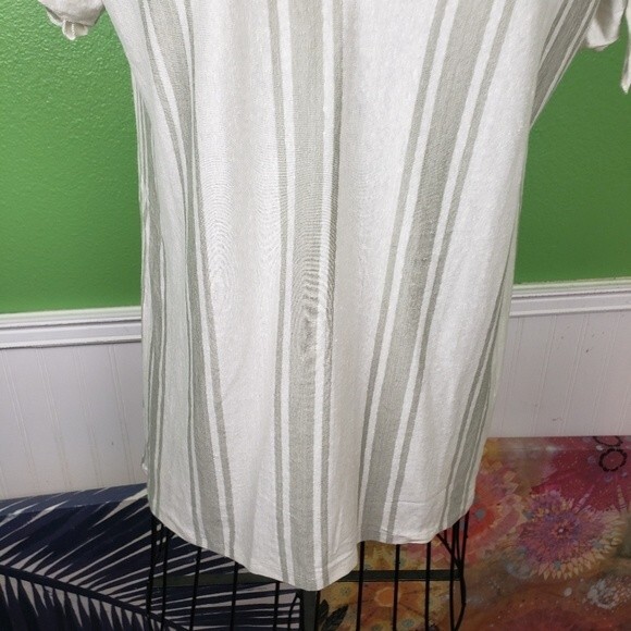 Chaser Women's Grey White Vertical Stripe Long Tunic Top Size Medium - Picture 5 of 8